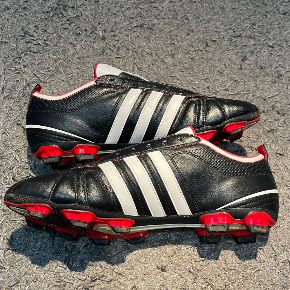 Adidas adinova cleats - Picture 2 of 8